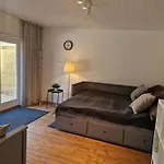 Feriehus Vaeike Puhkemaja Saunaga *
