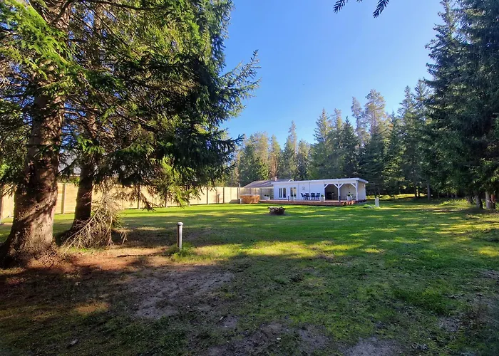 Holiday home Vaeike Puhkemaja Saunaga Romeda